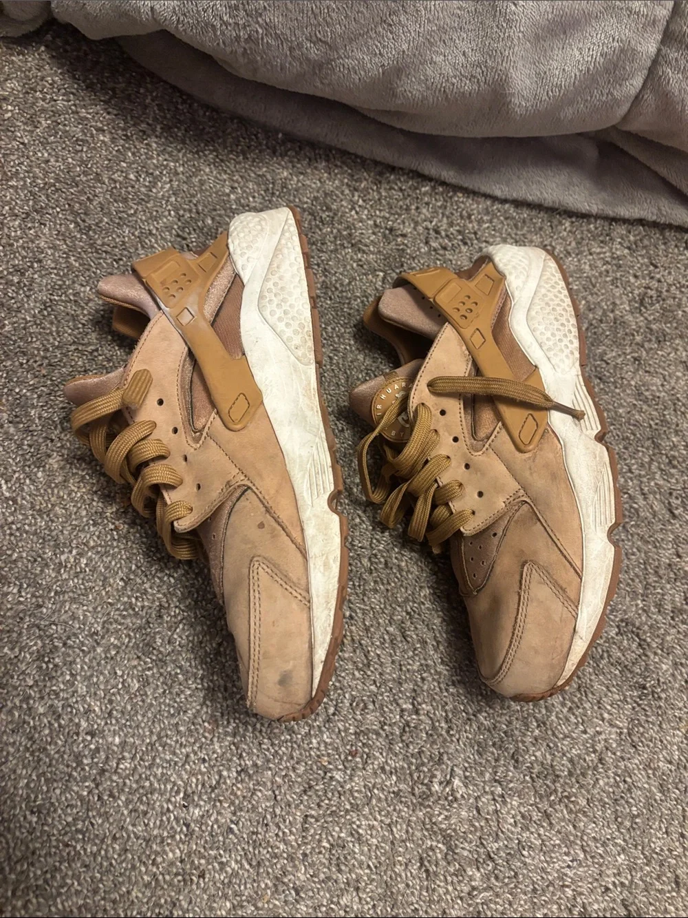 Nike huarache Sneakers Tan Brown White